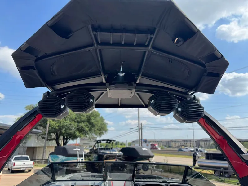 Slide: The Image of Tigé 24RZX 2024 - 7