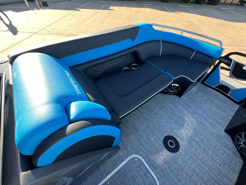 Slide: The Image of Trifecta 25Sport C9 DC 3.0 2024 - 11