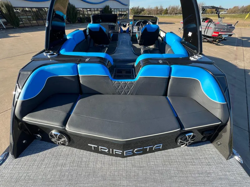 Slide: The Image of Trifecta 25Sport C9 DC 3.0 2024 - 13