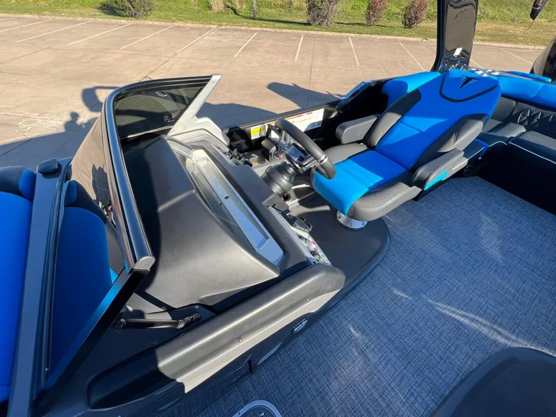 Slide: The Image of Trifecta 25Sport C9 DC 3.0 2024 - 5