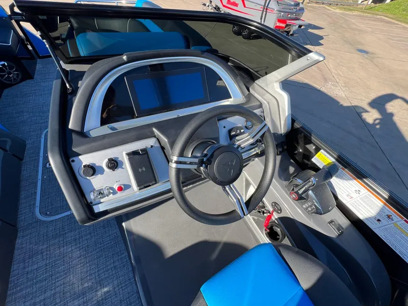 Slide: The Image of Trifecta 25Sport C9 DC 3.0 2024 - 6