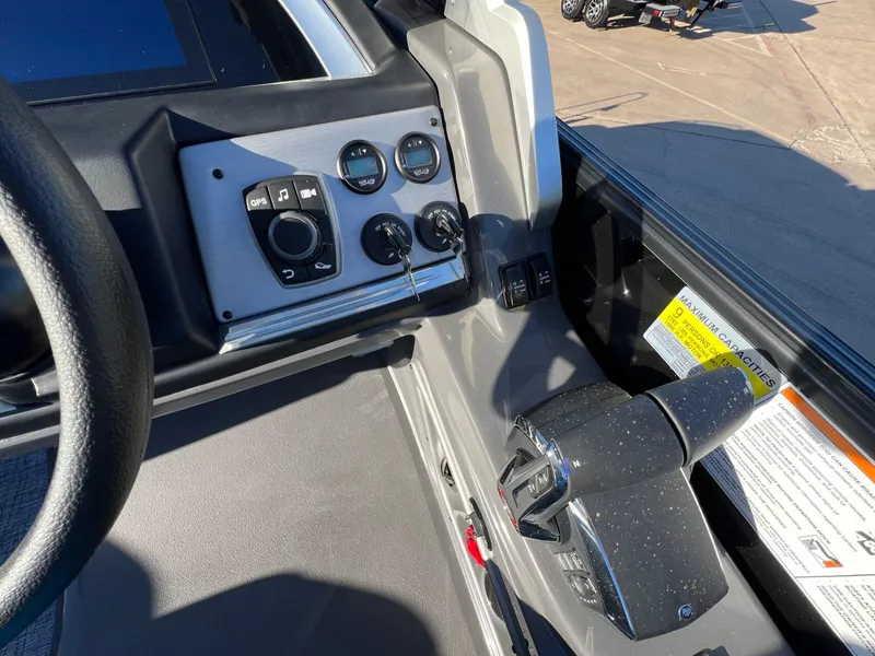 Slide: The Image of Trifecta 25Sport C9 DC 3.0 2024 - 7