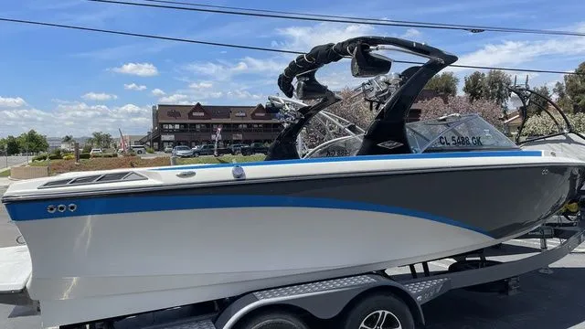 Slide: The Image of Tigé Z1 2015 - 13