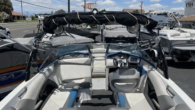 Slide: The Image of Tigé Z1 2015 - 18