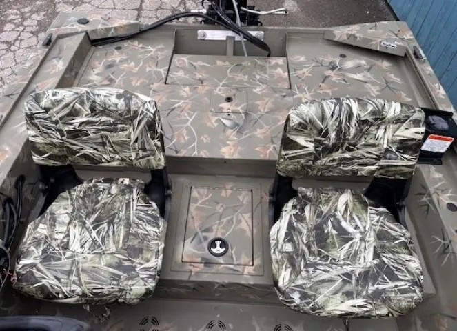 Slide: The Image of Tracker Grizzly 1754 SC 2024 - 11