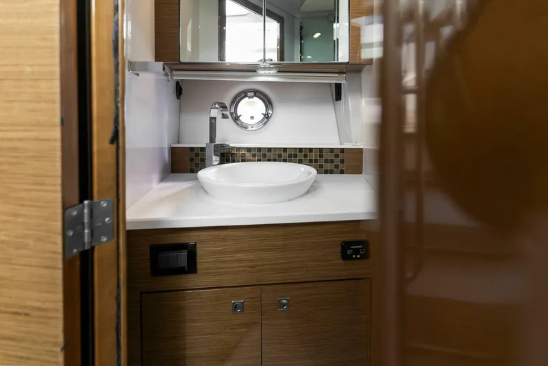 Slide: The Image of 2018 Cruisers 45 Cantius 'Royal Speerit III' - 35