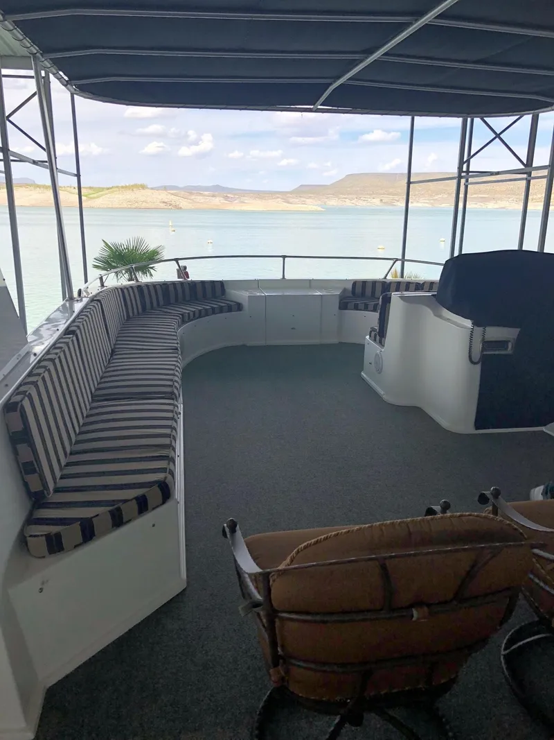 Slide: The Image of 2008 Sumerset Houseboat 20' x 100' interior with lake view. - 18