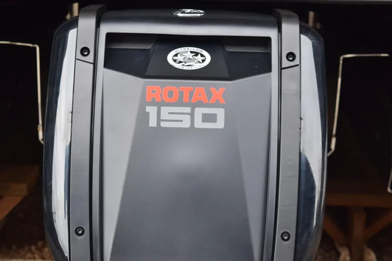 Slide: The Image of Manitou 22' Cruise Switchback Stealth 2024 - 50