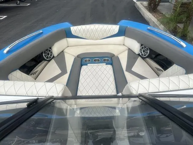 Slide: The Image of Tigé RZ4 2013 - 22