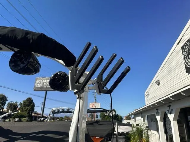 Slide: The Image of Tigé RZ4 2013 - 7