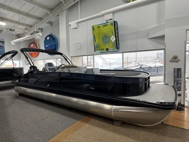 Slide: The Image of 2024 Bennington 25 LTSB boat seat with diamond-stitched upholstery. - 4