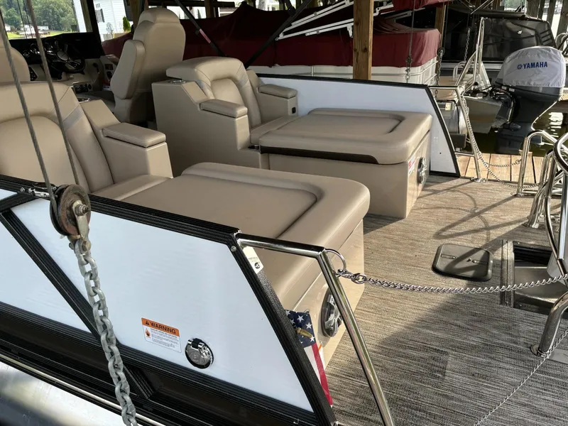 Slide: The Image of Crest Caribbean LX 250SLRC CP3 2024 - 12