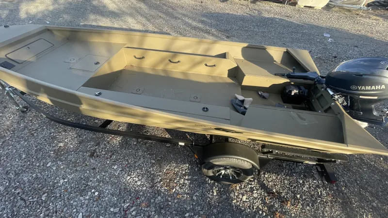 Slide: The Image of G3 Gator Tough 18 DK 2024 - 2