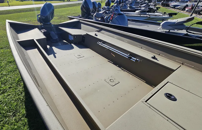 Slide: The Image of G3 Gator Tough 18 DK 2024 - 5