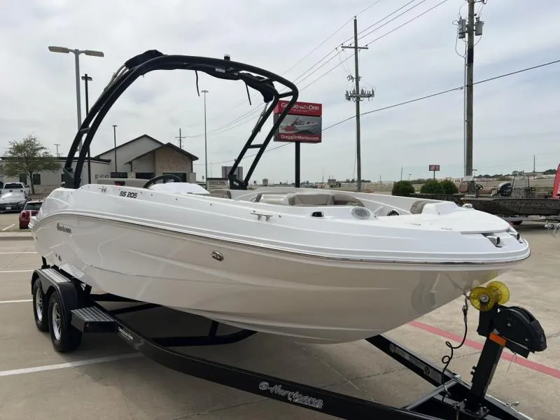 Slide: The Image of Hurricane SS205-IO 4.5 MPI 2024 - 6