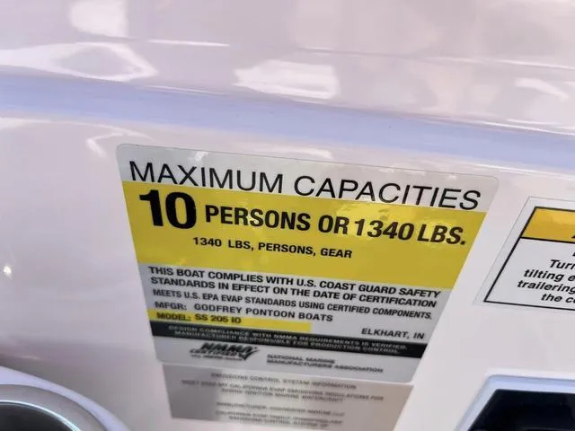 Slide: The Image of Hurricane SS205-IO 4.5 MPI 2024 - 9