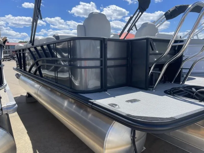 Slide: The Image of Sylvan Mirage X3 PartyFish 2024 - 5