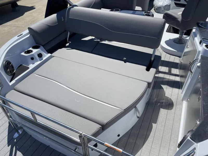 Slide: The Image of Sylvan S-5 CLZ 2024 - 10