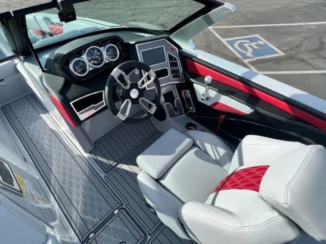 Slide: The Image of MasterCraft XT24 2024 - 13