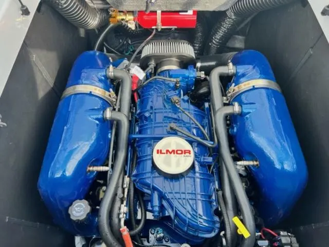 Slide: The Image of MasterCraft XT24 2024 - 21