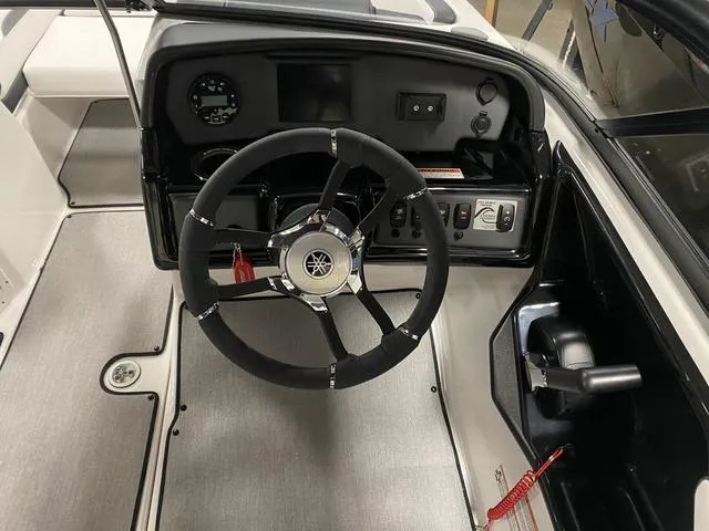 Slide: The Image of Yamaha SX195 2024 - 13