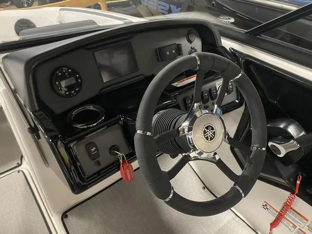 Slide: The Image of Yamaha SX195 2024 - 14