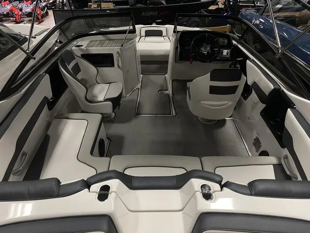 Slide: The Image of Yamaha SX195 2024 - 5