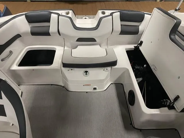 Slide: The Image of Yamaha SX195 2024 - 7