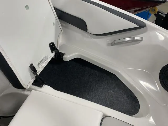 Slide: The Image of Yamaha SX195 2024 - 21