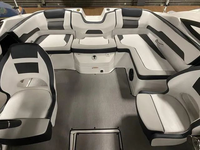 Slide: The Image of Yamaha SX195 2024 - 6