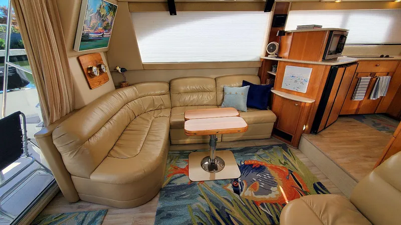 Slide: The Image of Salon Port - 10