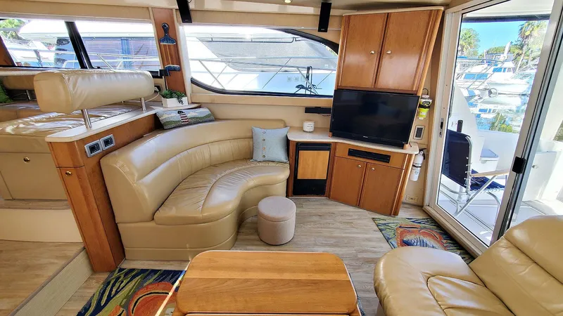 Slide: The Image of Salon Starboard - 11