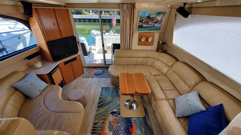 Slide: The Image of Salon Aft - 12