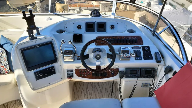 Slide: The Image of Flybridge Helm - 27