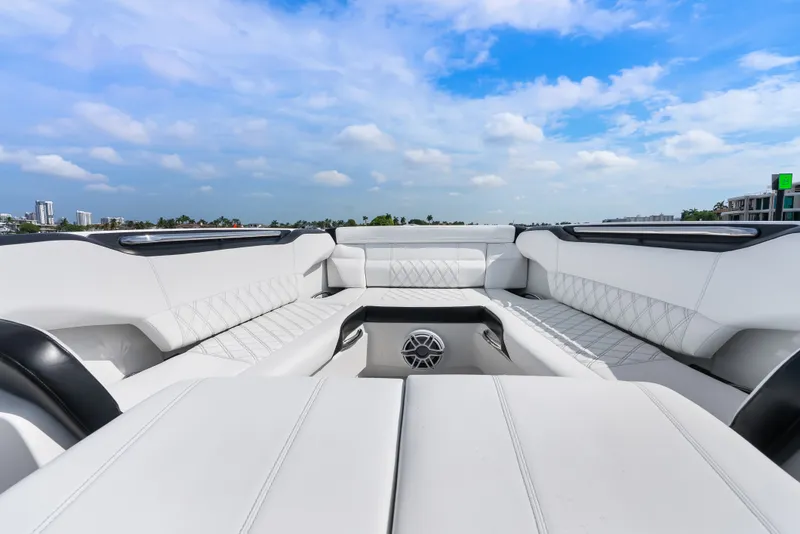 Slide: The Image of Nortech 450 Sport 2024 - 38