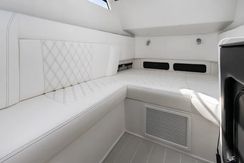 Slide: The Image of Nortech 450 Sport 2024 - 30