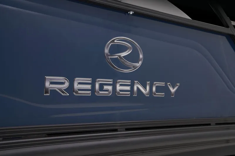 Slide: The Image of Regency 250 LE3 Sport 2024 - 57