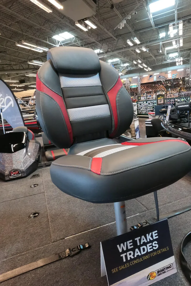 Slide: The Image of 2024 Ranger RT198P boat seat on display in showroom. - 15