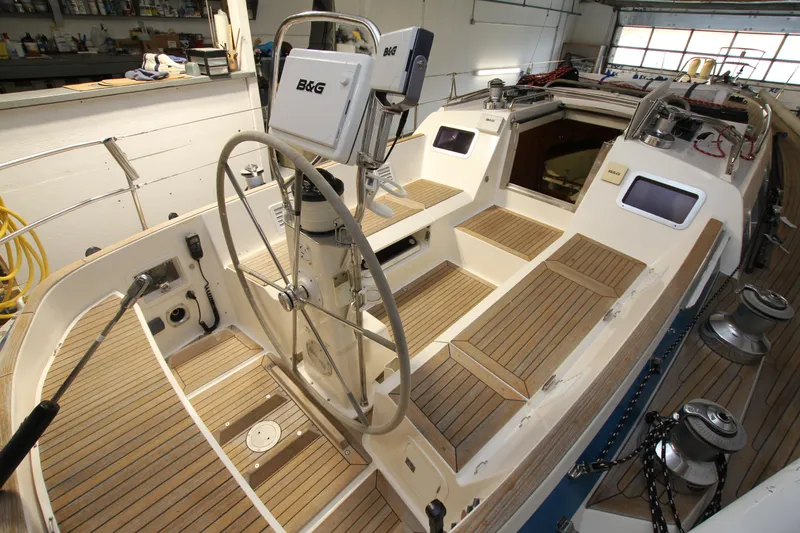 Slide: The Image of Cockpit from S aft - 11