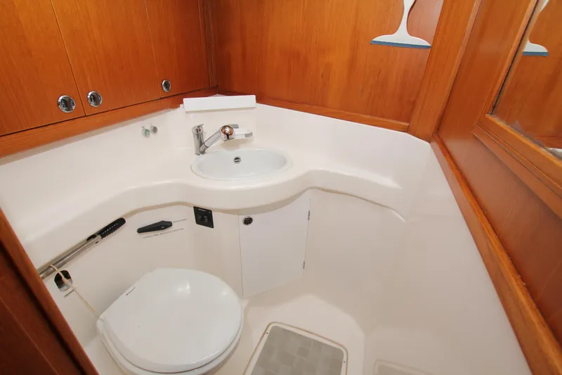 Slide: The Image of Aft S head - 32