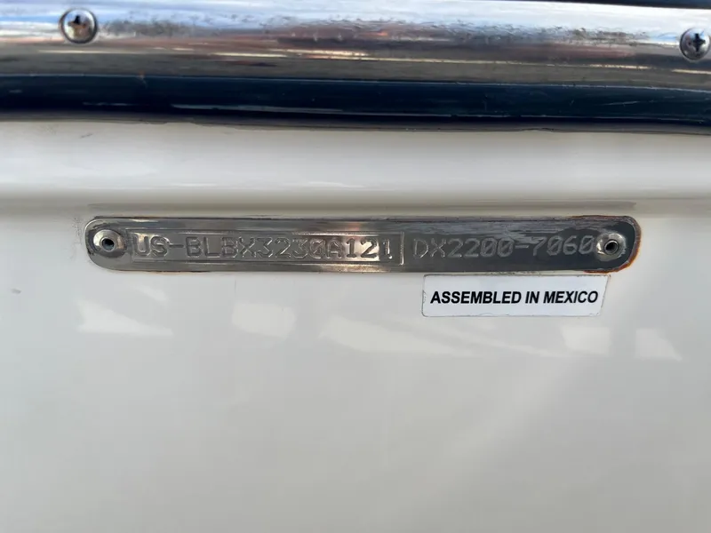 Slide: The Image of Bayliner DX 2200 2021 boat identification plate, assembled in Mexico. - 16
