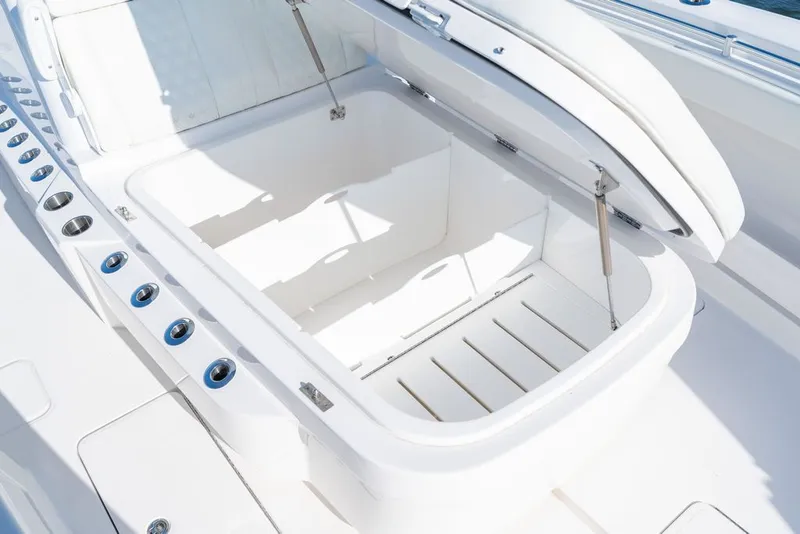 Slide: The Image of Invincible 39 Open Fisherman 2022 - 12