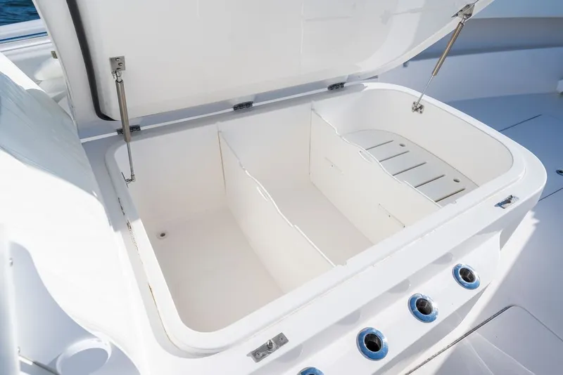 Slide: The Image of Invincible 39 Open Fisherman 2022 - 13