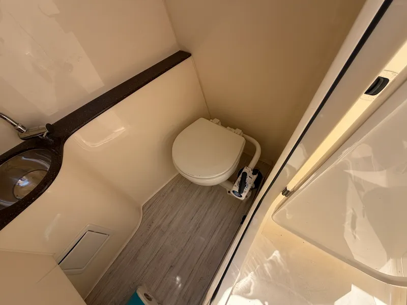 Slide: The Image of Scout 255 DORADO 2024 - 20
