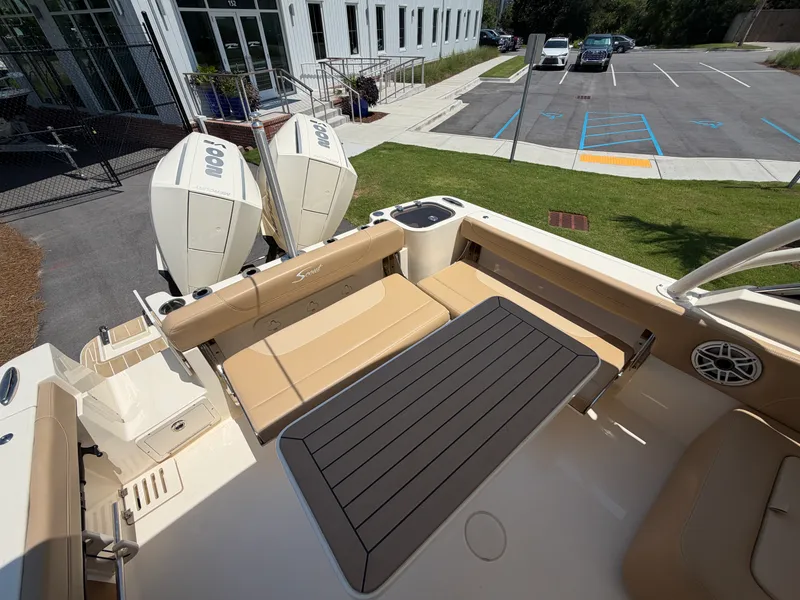 Slide: The Image of Scout 255 DORADO 2024 - 6
