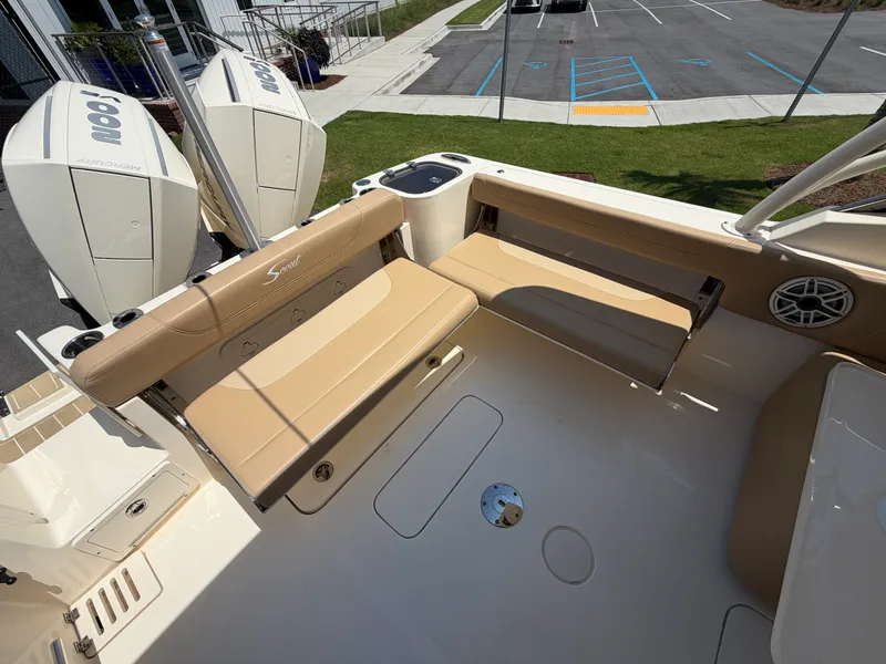 Slide: The Image of Scout 255 DORADO 2024 - 5