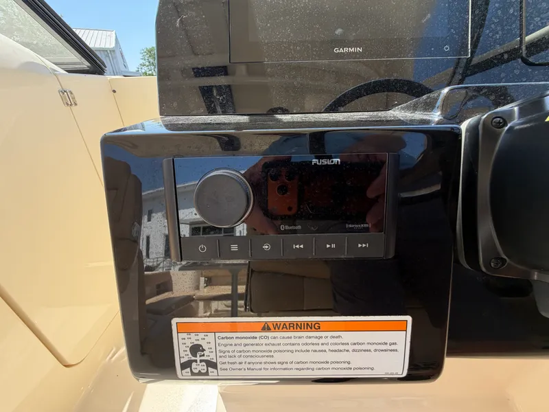 Slide: The Image of Scout 255 DORADO 2024 - 19