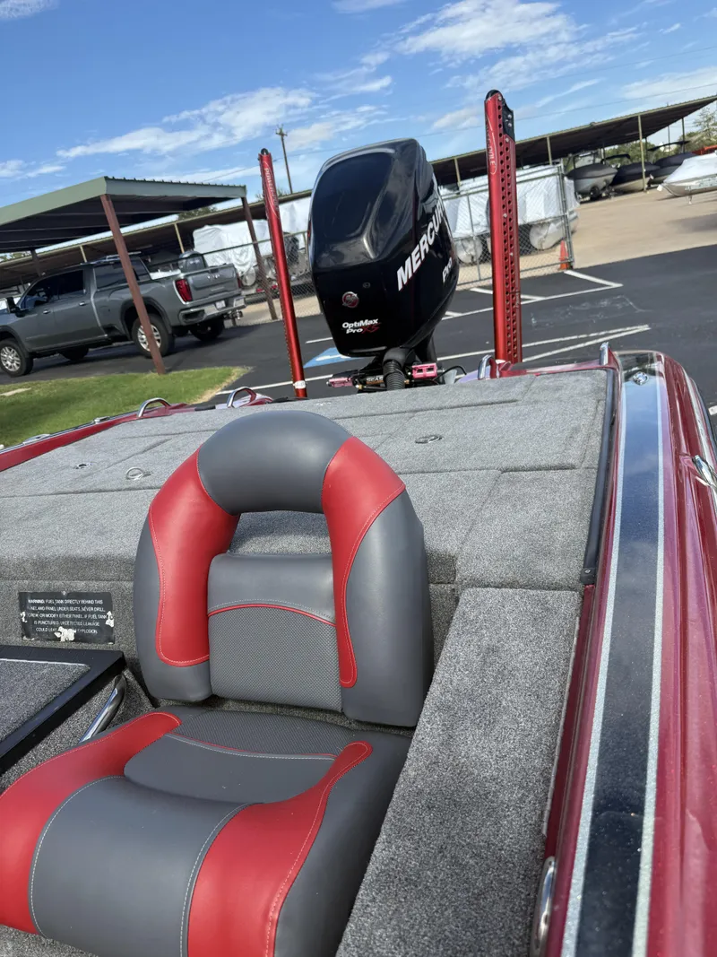 Slide: The Image of Phoenix Boats 721 PRO 2013 - 22