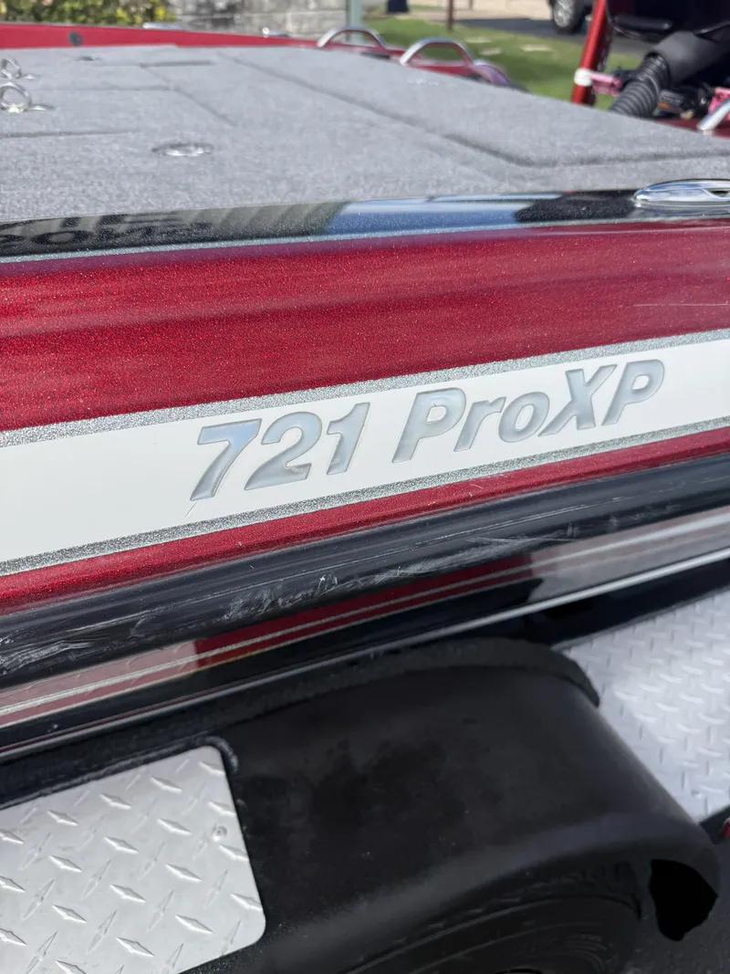 Slide: The Image of Phoenix Boats 721 PRO 2013 - 23