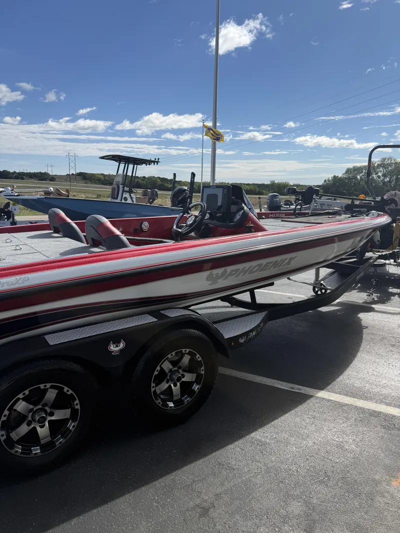Slide: The Image of Phoenix Boats 721 PRO 2013 - 27